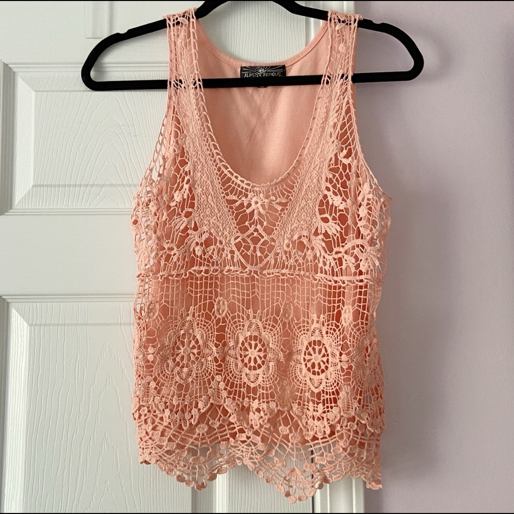 ALMOST FAMOUS Coral Crochet Tank Top Size Medium
